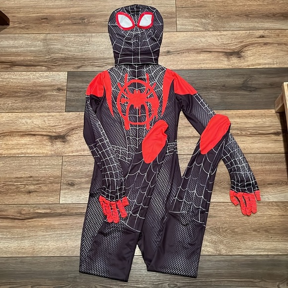Boys Large Spider Man Costume NWOT - never worn - Picture 2 of 8